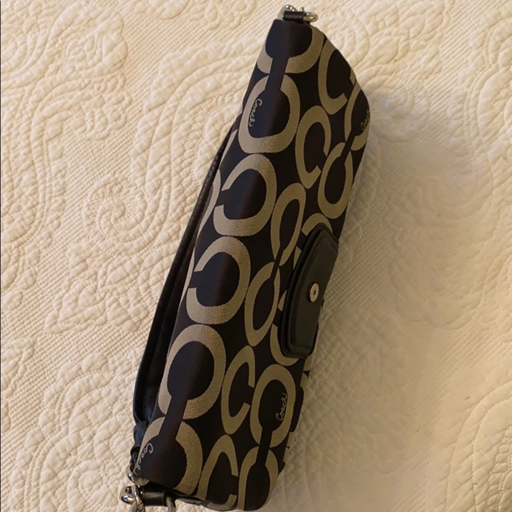 Coach Shoulder Bag - Picture 8 of 8